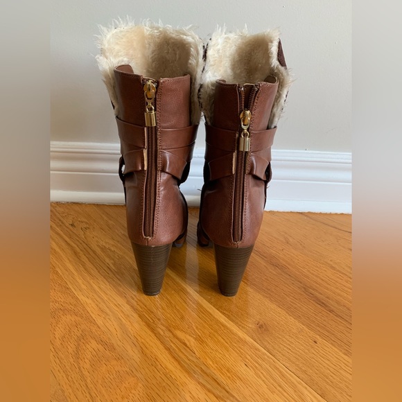 Penny Loves Brown Healed Booties - Picture 3 of 10